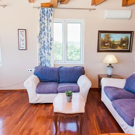 Seaview Kaposantes * Lefkada City