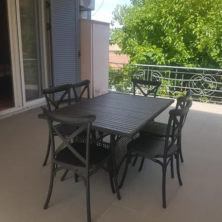 Seaview Kaposantes Apartment